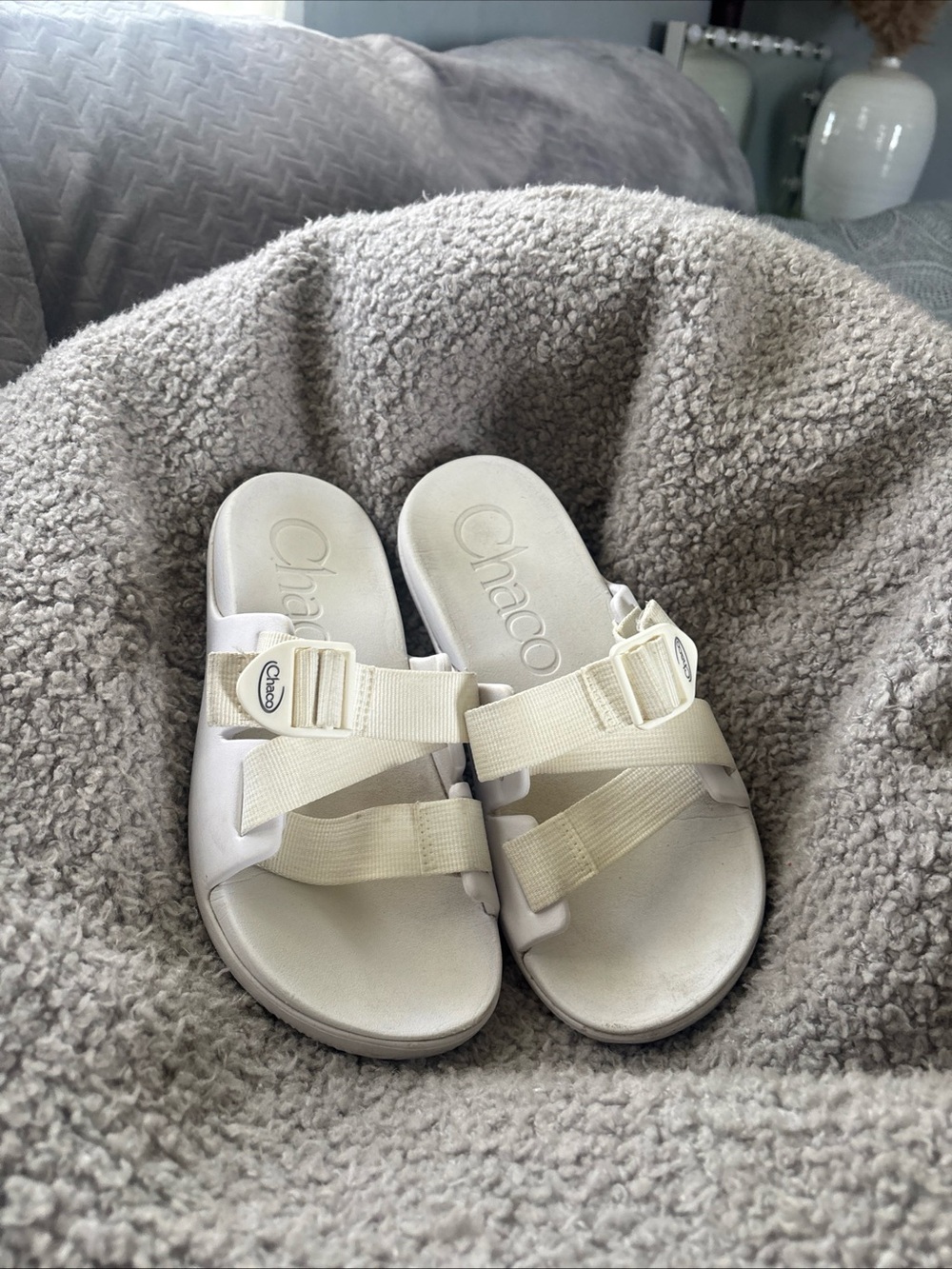 Chaco Kids Cream Adjustable Strap Slide Sandals